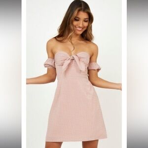 The Sweet Escape in blush spot.